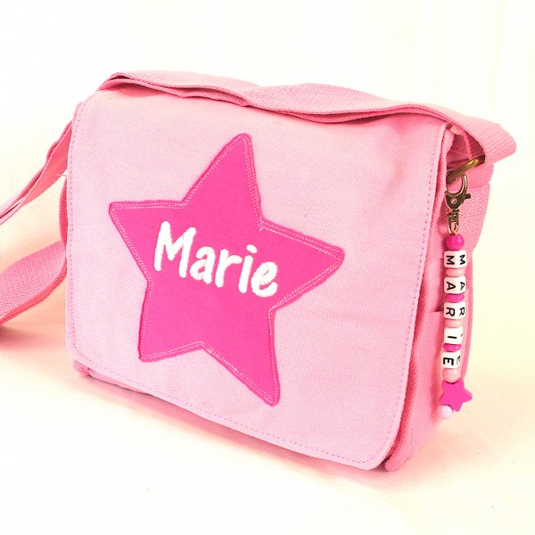 Schultertasche mit Sternapplikation und Name mit Taschenanhänger rosa (Modell Marie)