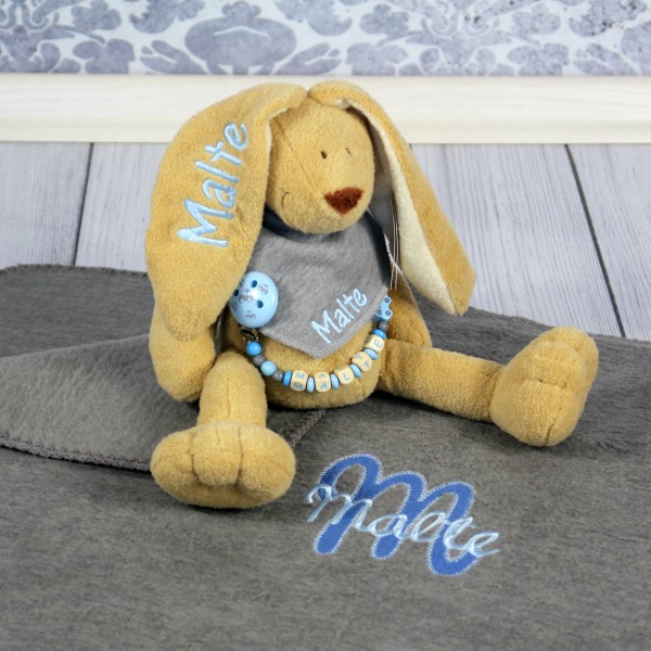 Exklusivset: Hase, Halstuch, Schnullerkette und Decke mit Wunschname (Modell Malte)